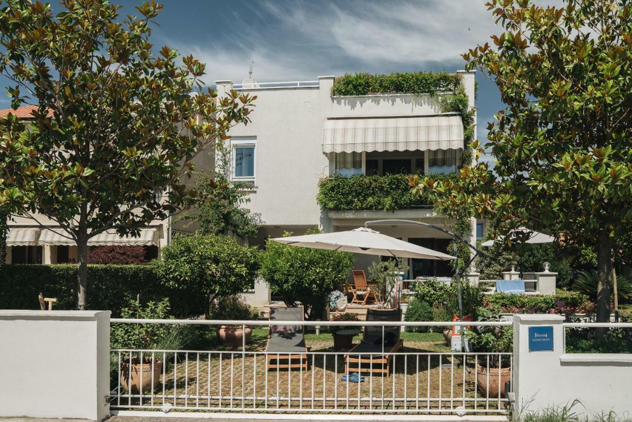 Apartments Lucija Zadar Bagian luar foto